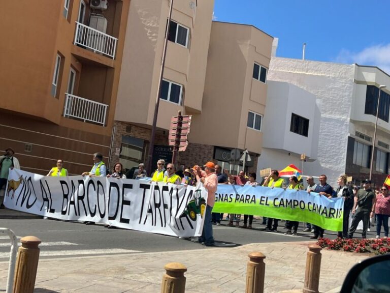 El campo majorero sale a la calle para reclamar más controles fronterizos, entre otras peticiones