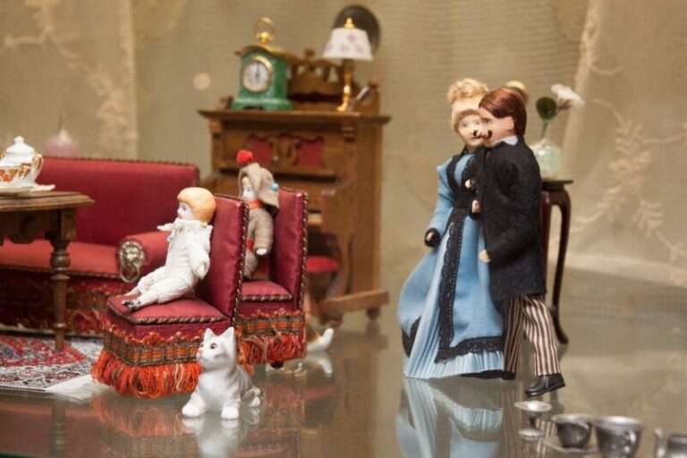 Más de 20 años coleccionando juguetes antiguos para crear la mayor colección de España