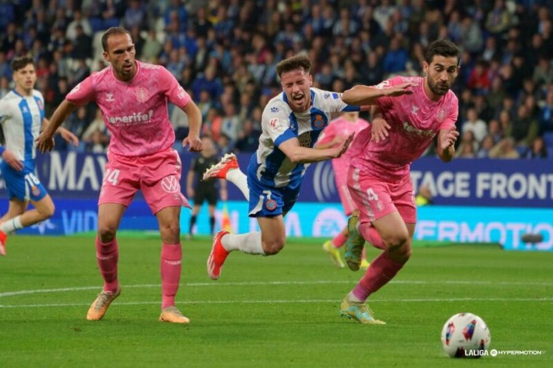 1-1. El Tenerife iguala el encuentro ante el Espanyol en el minuto 90