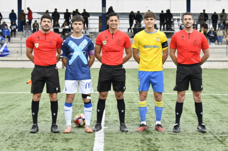 3-0. La UD Las Palmas se impone al CD Tenerife en el derbi de División de Honor