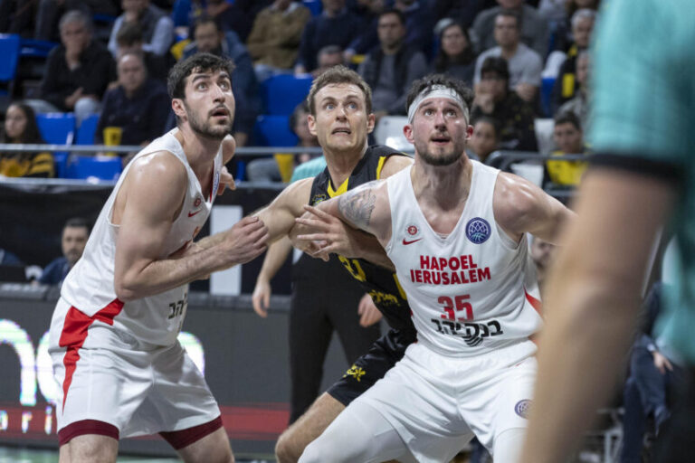 95-92. El Lenovo Tenerife avanza en Europa