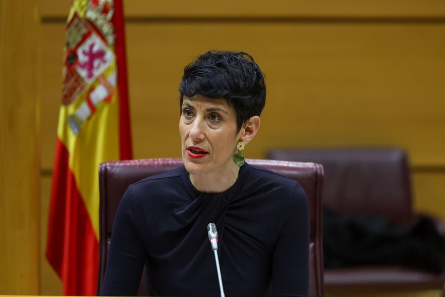 Saiz asegura que "Canarias no está sola" en el reparto de menores migrantes