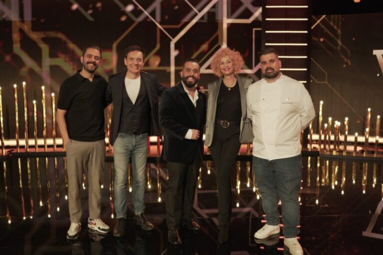 ‘Tupper club’ recibe este miércoles a Esther Arroyo, Roberto González y Víctor Hubara