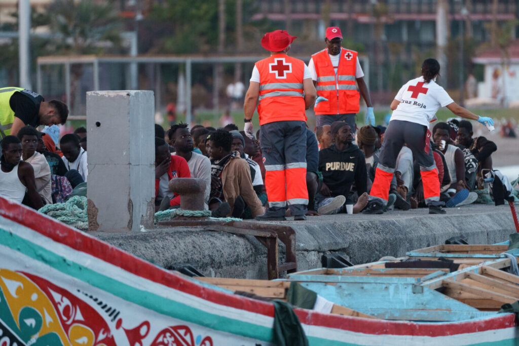 Unos 200 personas llegan este domingo a El Hierro y Tenerife
