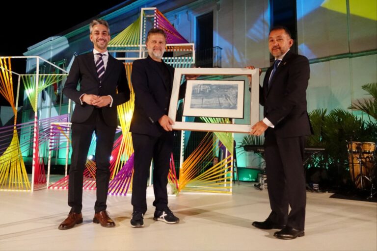 Fresnadillo pregonó en las Fiestas de Mayo su unión con Santa Cruz