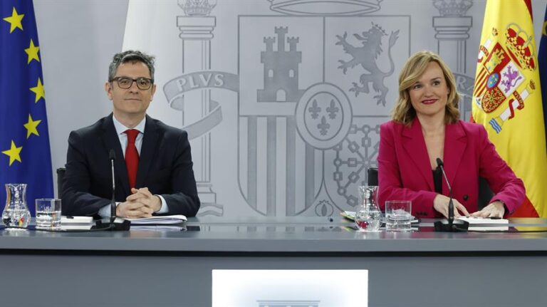 El Consejo de Ministros retoma su actividad tras la decisión de Sánchez