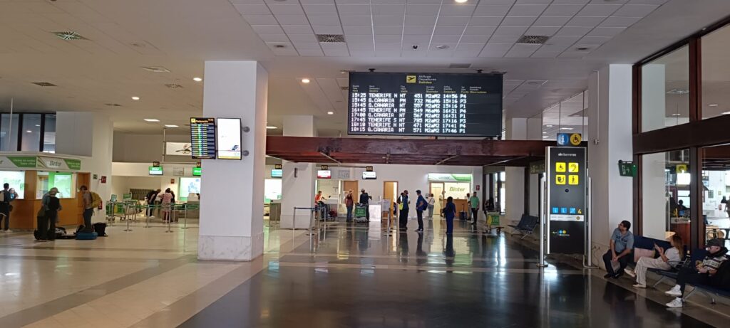 La Guardia Civil detiene en el aeropuerto de Lanzarote a un pasajero con 4 kilos de marihuana que pretendía viajar a Tenerife