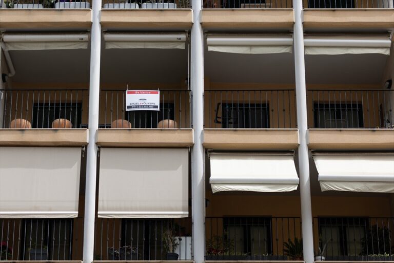 Cae un 14% las compraventas de vivienda por extranjeros no residentes en Canarias