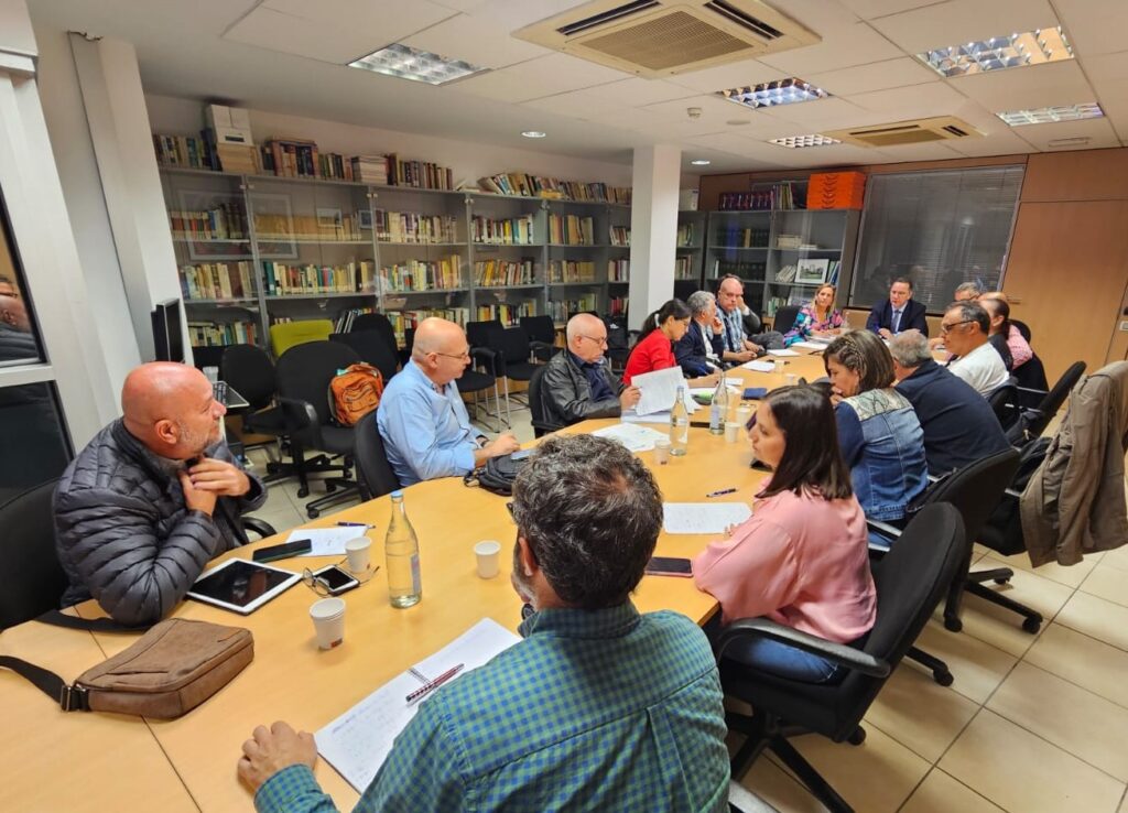 Educación propone bajar el número de alumnos por profesor y aumentar la plantilla docente