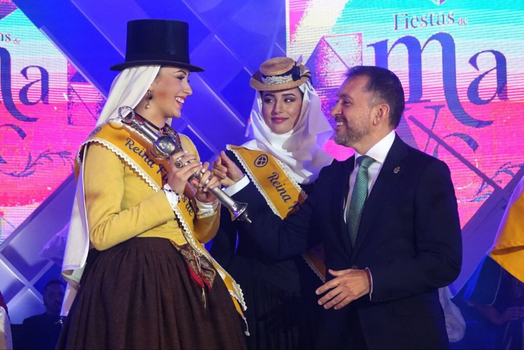 Valery Álvarez Plasencia, nueva Reina de las Fiestas de Mayo