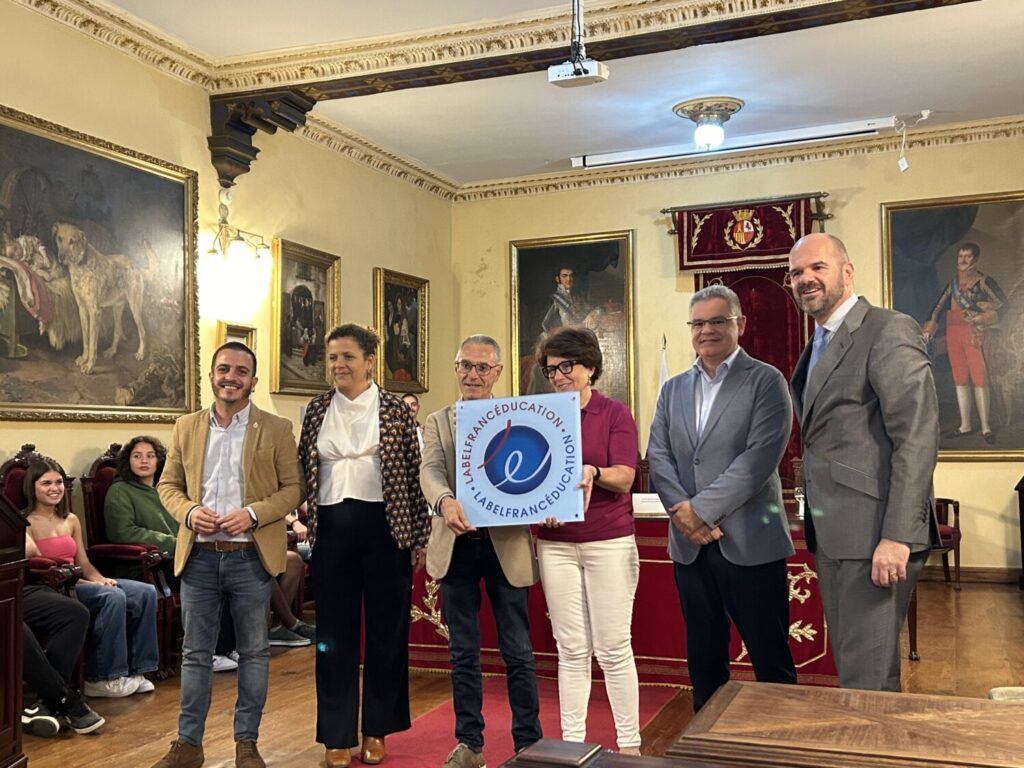 El IES Cabrera Pinto recibe un reconocimiento a su excelencia como centro de enseñanza bilingüe