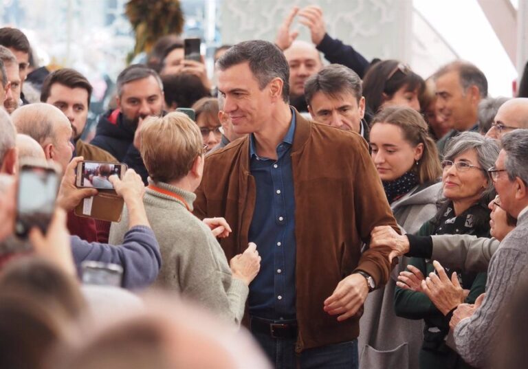 Incertidumbre por la decisión de Pedro Sánchez sobre su futuro político