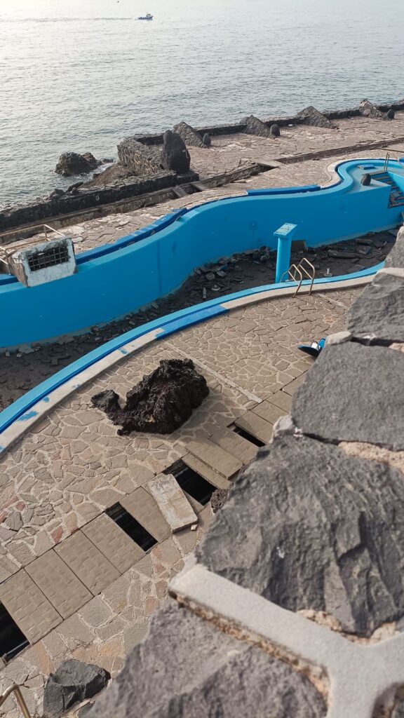 Calima visible en la zona de Candelaria este viernes. Foto de Rosi Padrón 