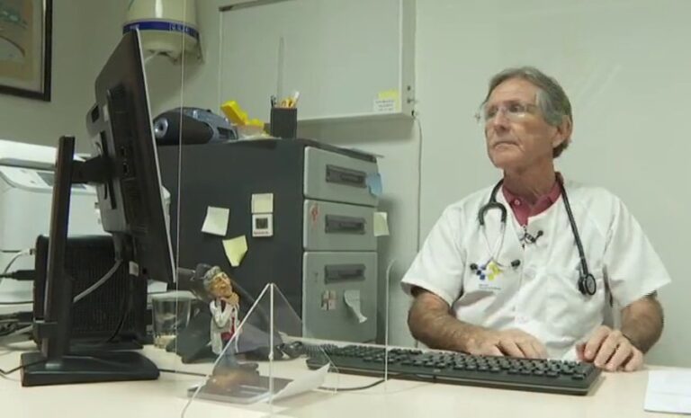 Se jubila Carmelo Felipe, uno de los últimos médicos rurales de Canarias