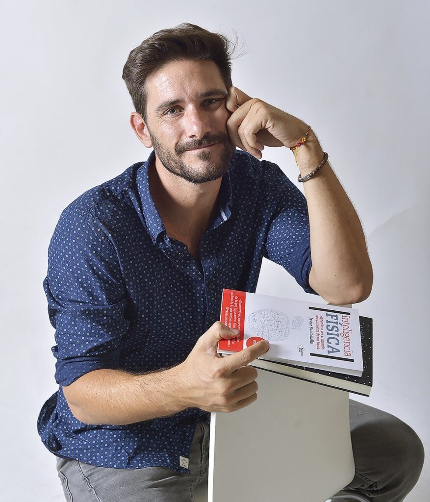 Imagen de Javier Santaolalla. Foto cedida por Premios Abora 2024