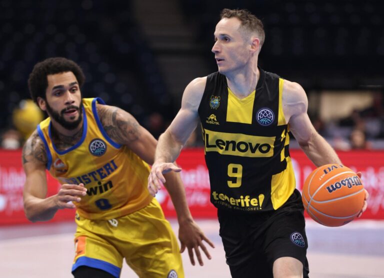 97-93. El Lenovo Tenerife supera al Peristeri y peleará por su tercer título de la BCL