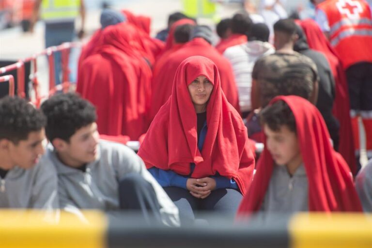 El Gobierno presentará el lunes a Canarias su propuesta de reparto de menores migrantes