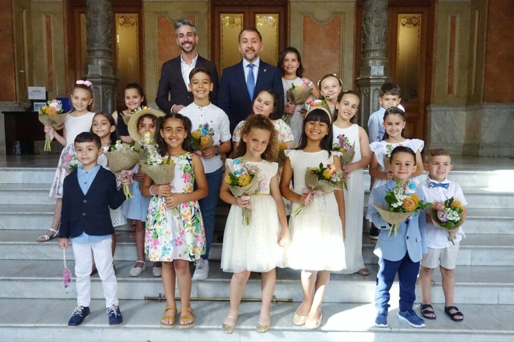 Presentación de las candidatas y candidatos a Maga y Mago Infantil en las Fiestas de Mayo de Santa Cruz de Tenerife 2024