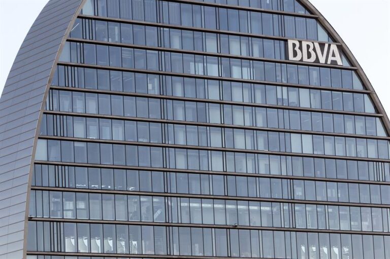 BBVA Research baja al 2,5% la previsión de crecimiento para 2025