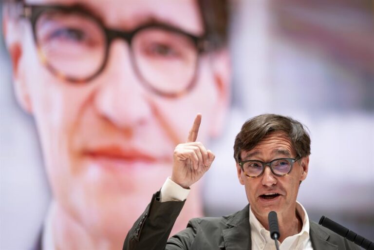 Salvador Illa crea dos nuevas consejerías en Cataluña