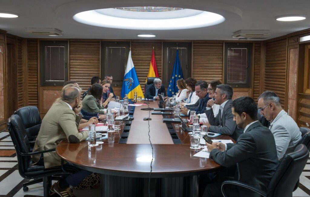 Canarias recurrirá al TS las competencias en Costas. Imagen: Consejo de Gobierno del 27 de mayo de 2024