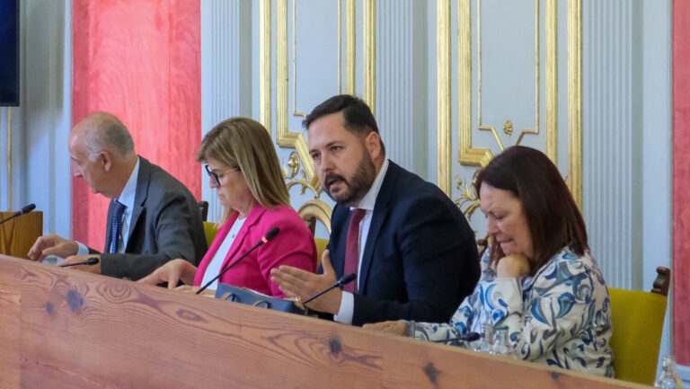 El Ayuntamiento de Las Palmas adquirirá tres camiones de bomberos por 2,2 millones de euros