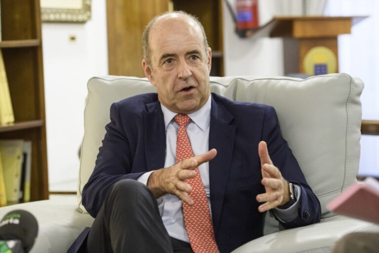 Los empresarios admiten que hay que “mejorar la forma” en la que el turismo aporta a la economía 