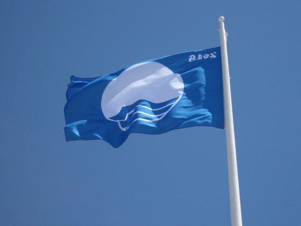 Canarias mantiene sus 60 'Banderas Azules' este verano