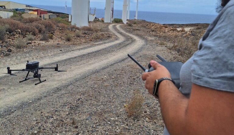 El ITER desarrolla un proyecto con drones para detectar anomalías en aerogeneradores