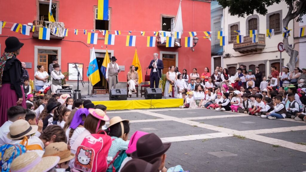 Clavijo orden cachorro