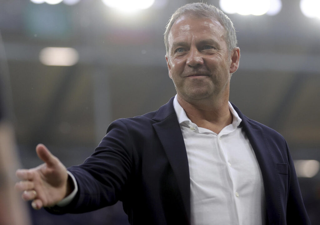 MADRID, 29/05/2024.- El alemán Hans-Dieter Flick (Heidelberg, 1965) será el entrenador del FC Barcelona para las dos próximas temporadas, hasta junio de 2026, según anunció este miércoles la entidad azulgrana. En la imagen, el técnico antes de un partido amistoso entre Alemania y Colombia disputado en Gelsenkirchen el 20/06/2023. EFE/Archivo/FRIEDEMANN VOGEL