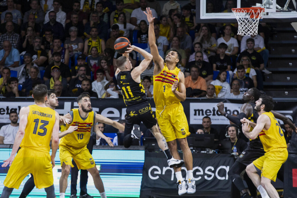 92-97. El Lenovo Tenerife cae ante el Barça