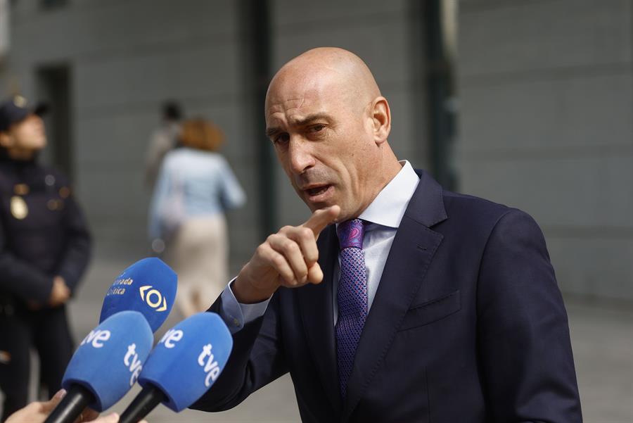 Rubiales acusa a Jenni Hermoso de cambiar de versión. Imagen: Luis Rubiales, expresidente de la RFEF. EFE