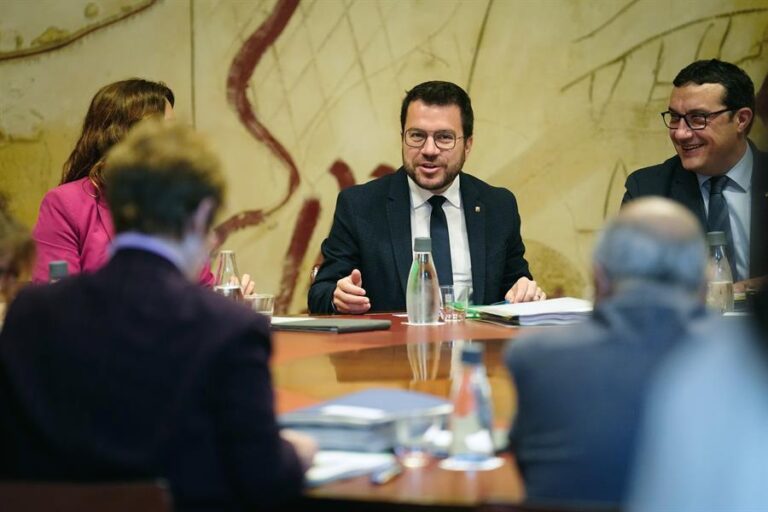 ERC reafirma que pasará a la oposición e invita a PSC y Junts a asumir su responsabilidad