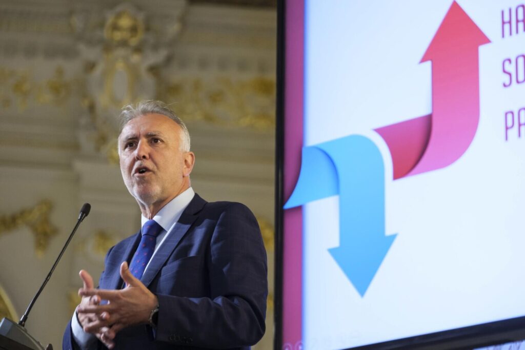 Torres, el reparto de menores migrantes acumula "30 años de retraso"