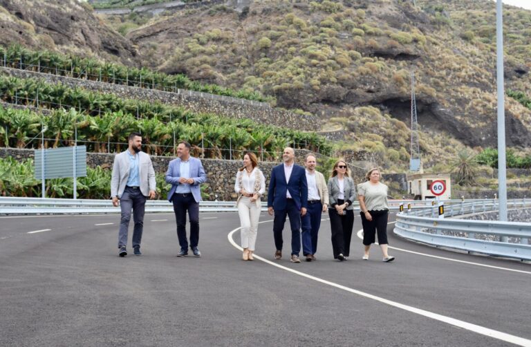 Apertura de la carretera de acceso al Puerto de Tazacorte