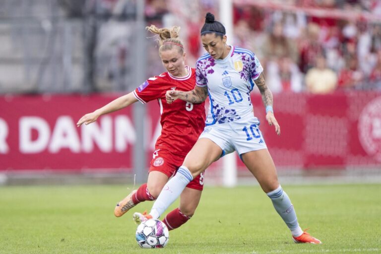 0-2. España vence en Dinamarca y avanza con paso firme hacia la Eurocopa