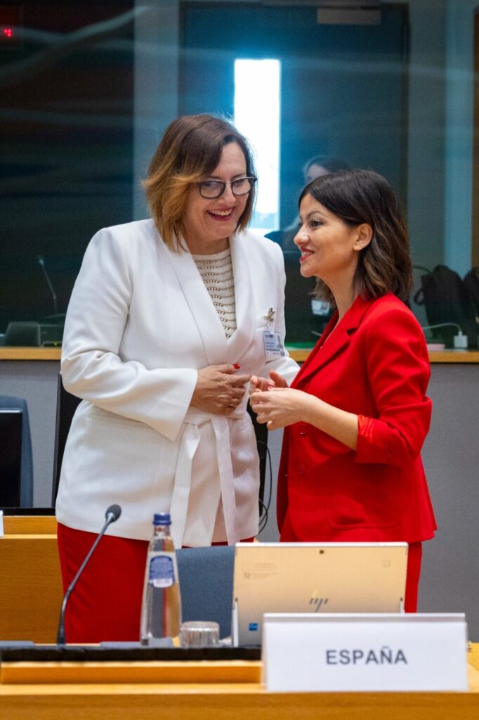 Candelaria Delgado reclama en Bruselas que se escuche a la juventud