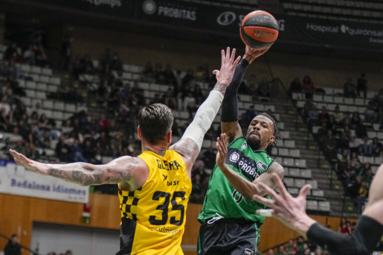 96-88. El Lenovo Tenerife cae ante el Joventut Badalona