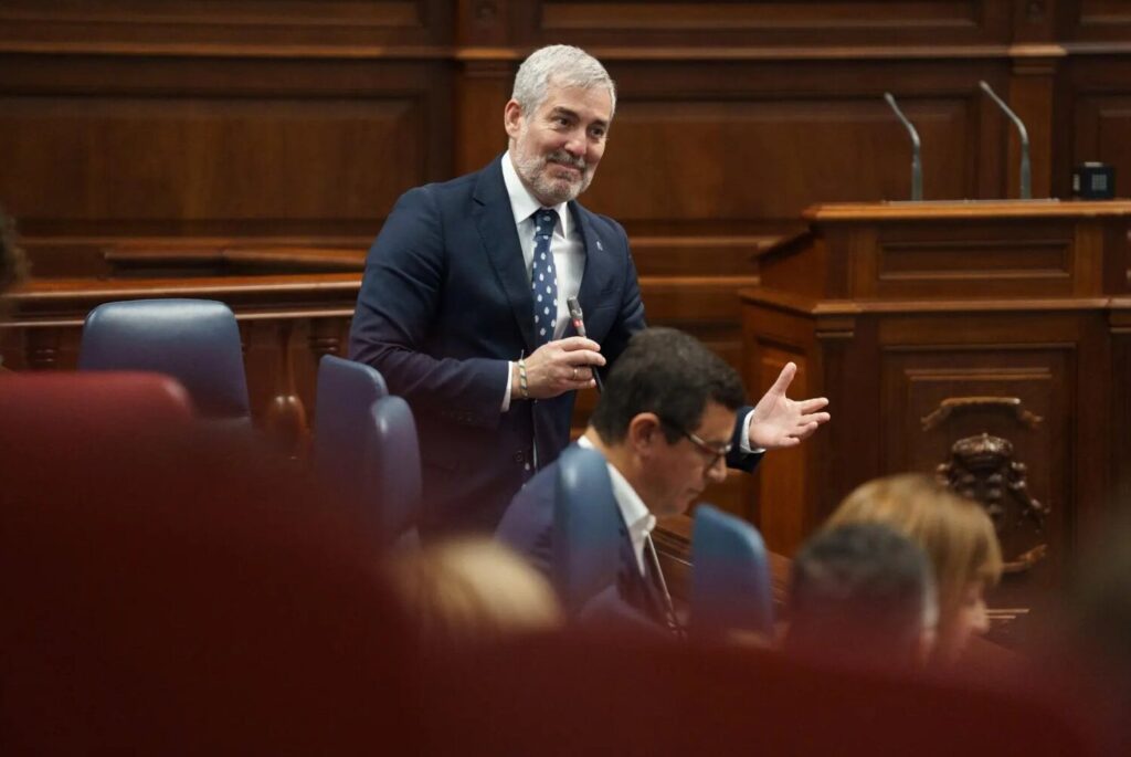 Clavijo confía en cerrar un acuerdo sobre menores migrantes. Imagen: Fernando Clavijo, presidente de Canarias. EFE