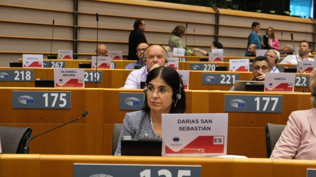 Carolina Darias apuesta por aumentar la producción de medicamentos en Europa