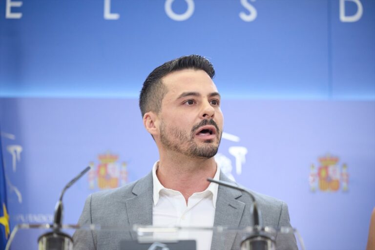 CC pide a Sánchez abordar en Lanzarote la emergencia migratoria