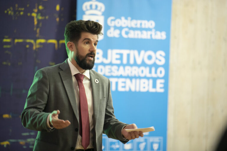 Un experto destaca la necesidad de una planificación a largo plazo para enfrentar el reto demográfico en Canarias