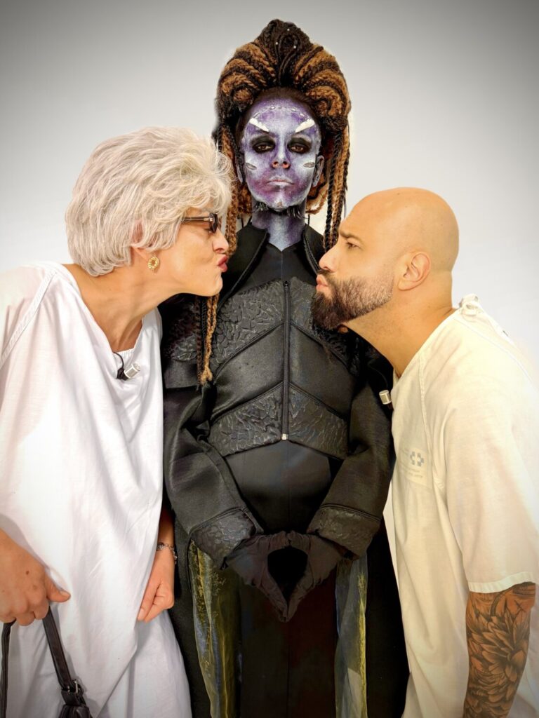 El destino del planeta, en manos de un personaje de ‘En Otra Clave’