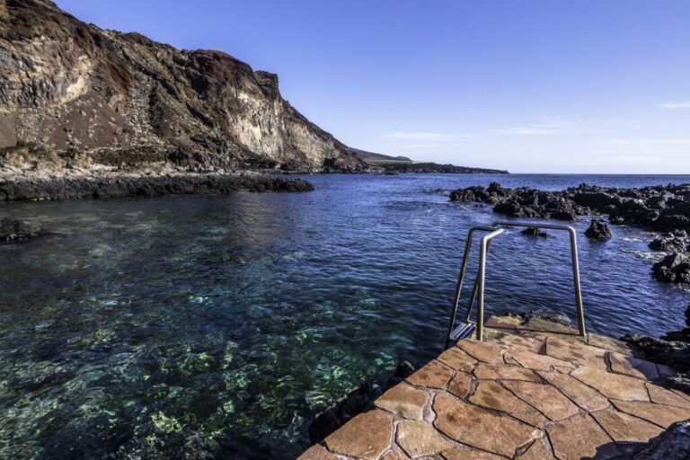 Encuentros para abordar el proyecto de creación de un Parque Nacional en las aguas del Mar de Las Calmas