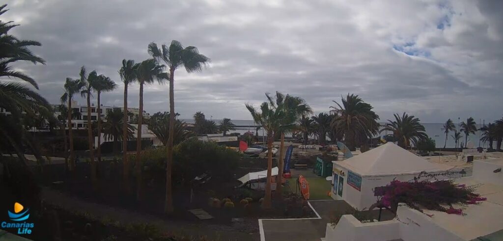 Jueves con nubes bajas previo a un fin de semana con ascenso térmicoImagen de la playa de Las Cucharas este jueves. Foto de Canarias Life 