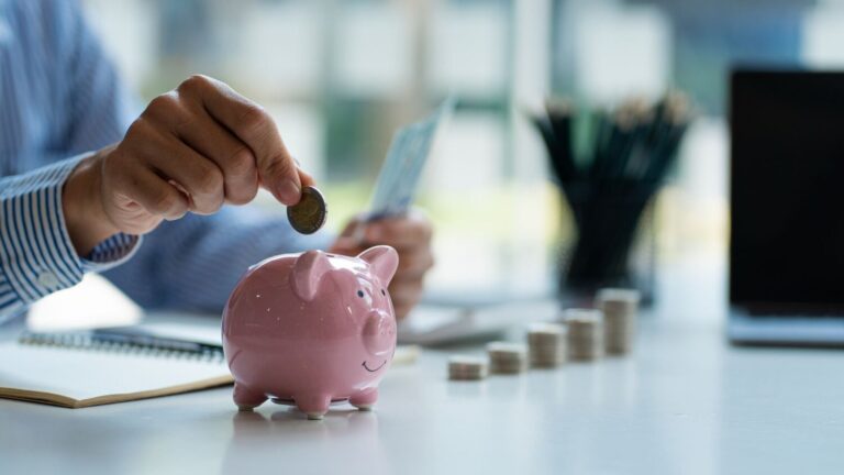 La tasa de ahorro de los hogares sube 1,2 puntos en el primer trimestre, hasta el 14,2 %