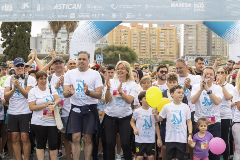 Más de 1.000 personas participan en la carrera solidaria del Doctor Negrín