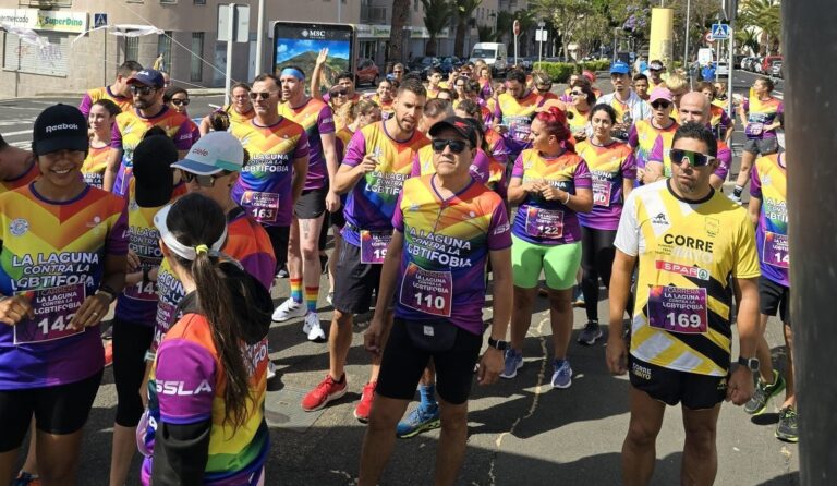 Más de un centenar de personas corren en La Laguna contra la LGBTIfobia