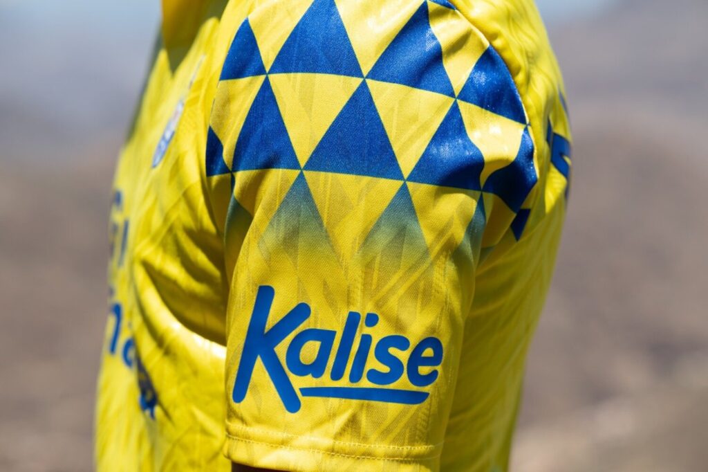 La UD Las Palmas desvela su nueva equipación por el 75 aniversario de la entidad
